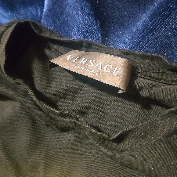 Versace T-Shirt - Picture 2 of 8